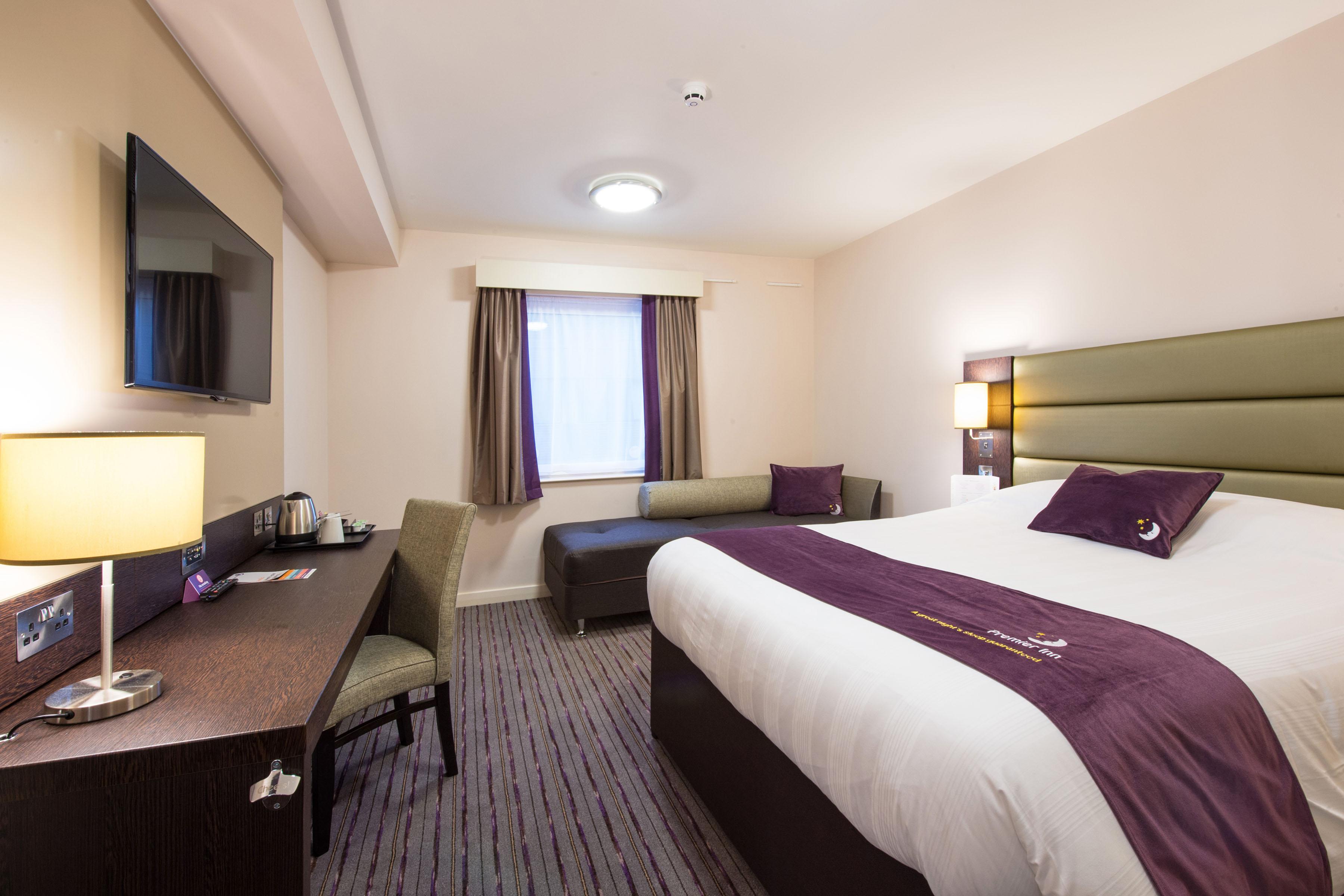Premier Inn Maidenhead Town Centre Экстерьер фото